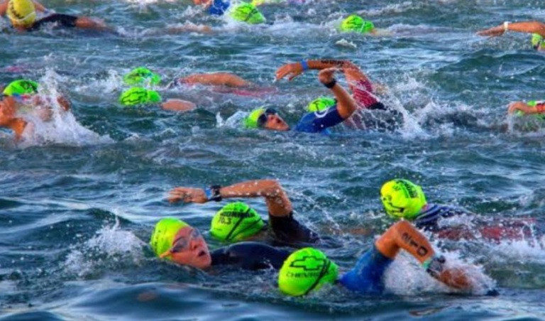 100 Atlet Triathlon Ramaikan Endurance Challange